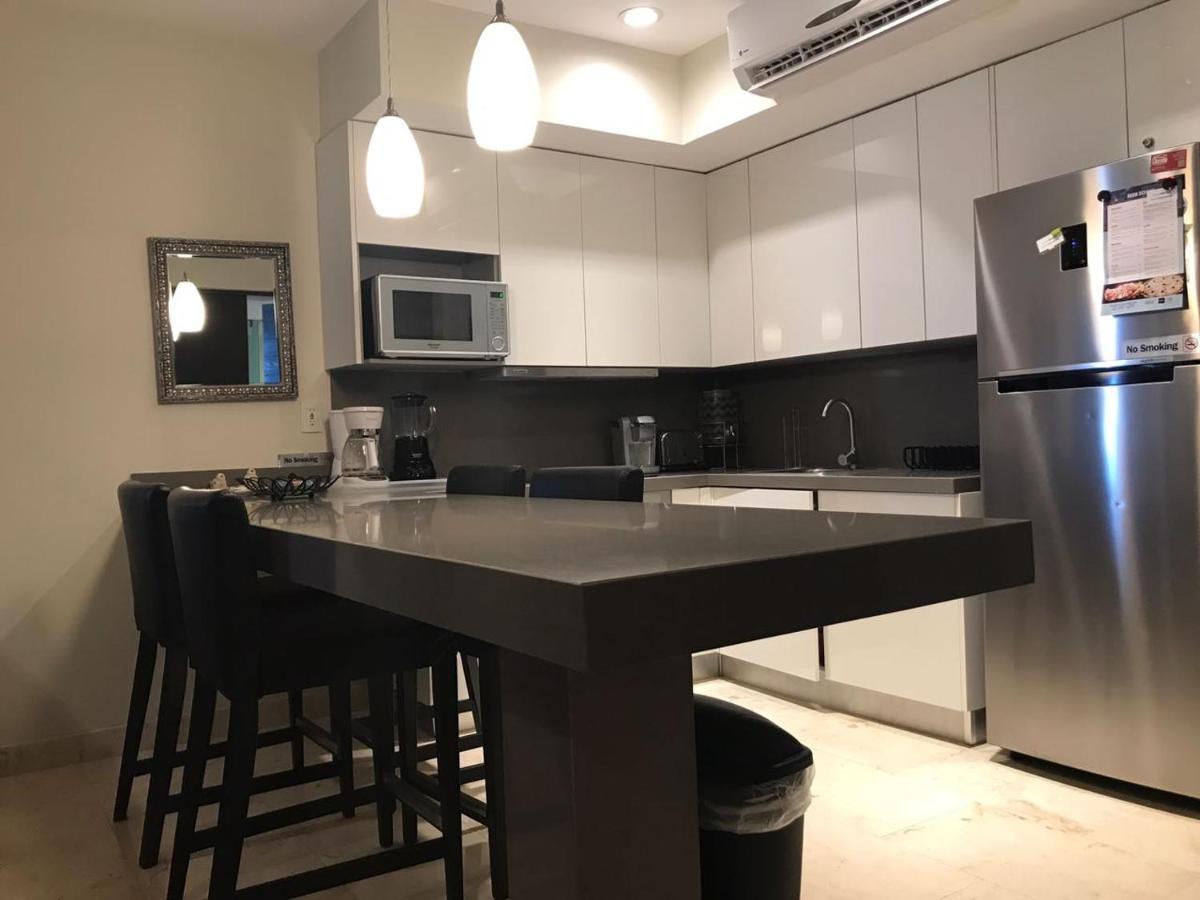 Anah Luxury Condos By Baitna Плая дел Кармен Екстериор снимка