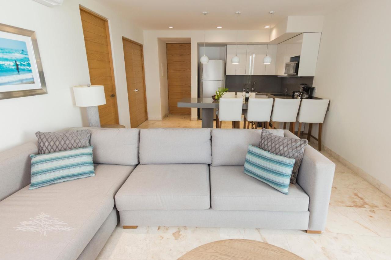 Anah Luxury Condos By Baitna Плая дел Кармен Екстериор снимка